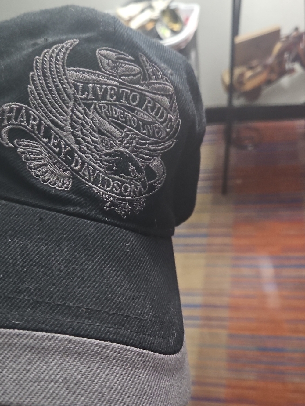Harley-Davidson Men’s Black & Gray Embroidered Logo Cap